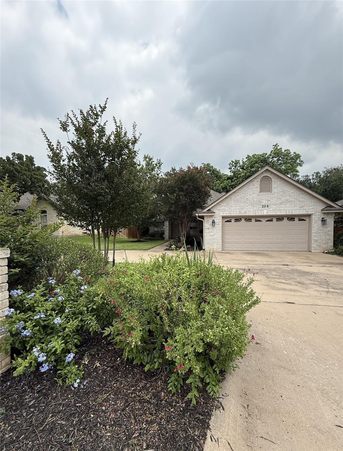 View 356 Mahan ST in Meadowlakes 356 Mahan ST - front exterior - Luxury home in Meadowlakes, Meadowlakes, TX