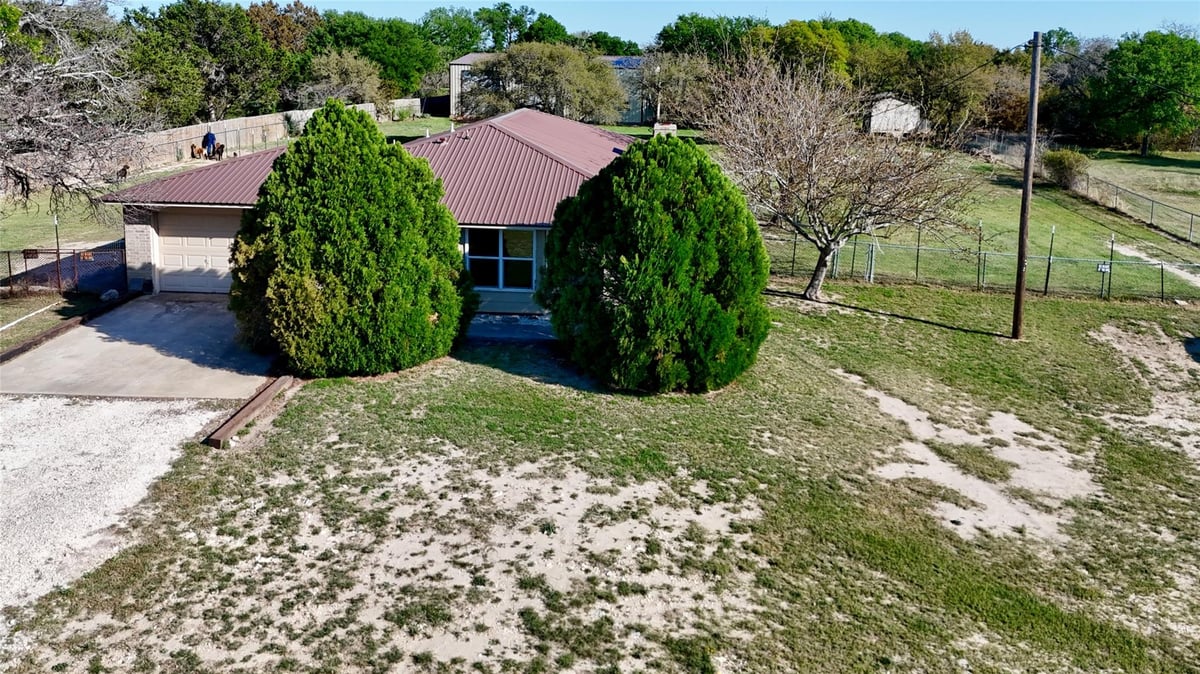 Living area at 357 Cr 3080 - 3 bed 2 bath home