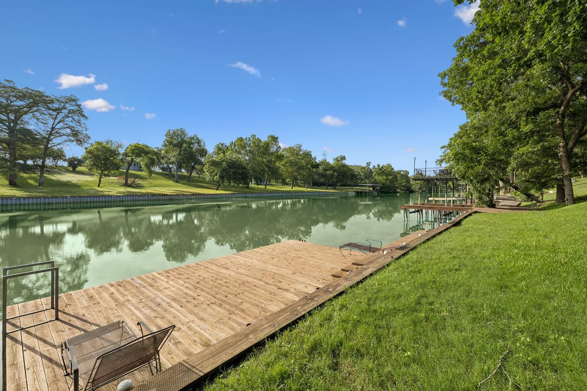 View 360 Shangrila LN in Shangrila 360 Shangrila LN - property photo 1 - Luxury home in Shangrila, New Braunfels, TX