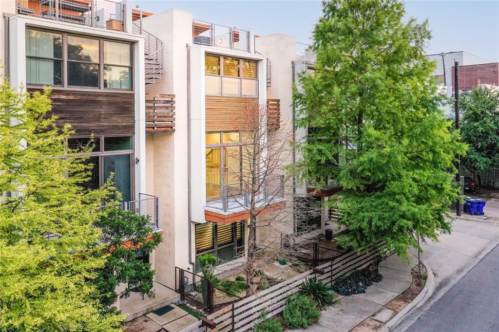 View 3601 Harmon Ave in Soltiva Townhomes 3601 Harmon Ave - front exterior - Luxury home in Soltiva Townhomes, Austin, TX