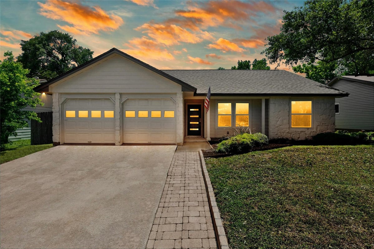 View 3603 Gable Dr in Walnut Crossing Sec 05-A 3603 Gable Dr - front exterior - Luxury home in Walnut Crossing Sec 05-A, Austin, TX