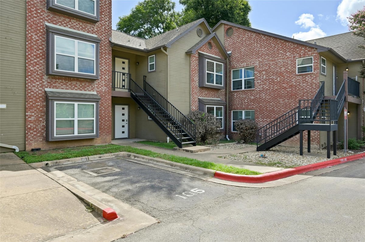 View 3604 Clawson RD Unit #105 in Hampton Park Condos 3604 Clawson RD Unit #105 - front exterior - Luxury home in Hampton Park Condos, Austin, TX
