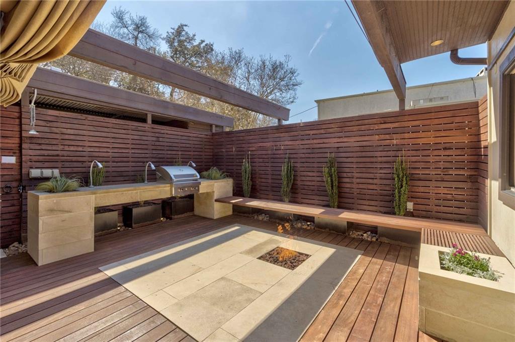 View 3605 Las Colinas DR Unit #C in Las Colinas Amended 3605 Las Colinas DR Unit #C - front exterior - Luxury home in Las Colinas Amended, Austin, TX