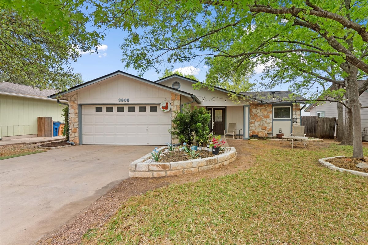 View 3608 Cookstown DR in Walnut Crossing Sec 5-a 3608 Cookstown DR - property photo 1 - Luxury home in Walnut Crossing Sec 5-a, Austin, TX