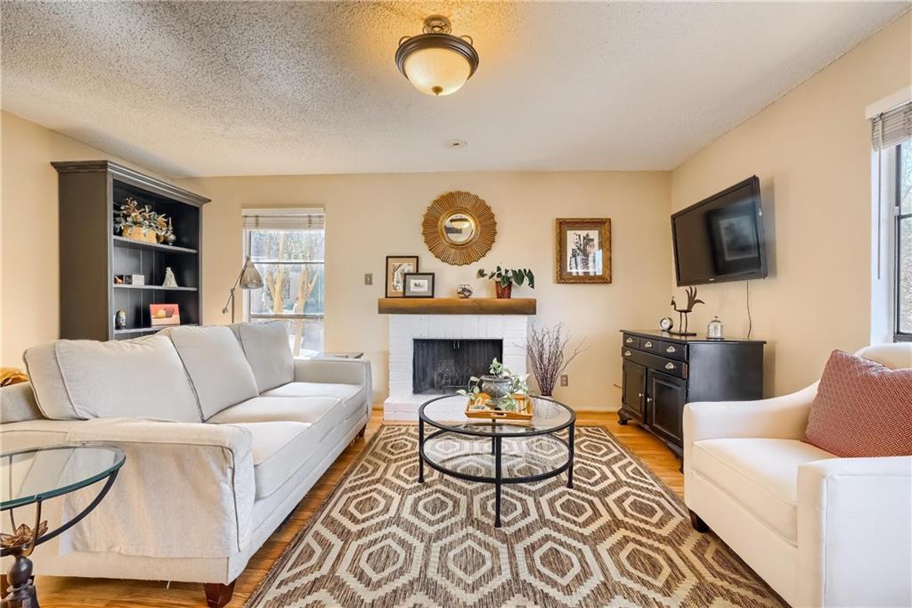 View 3609 Las Colinas DR Unit #C in Las Colinas Amd 3609 Las Colinas DR Unit #C - front exterior - Luxury home in Las Colinas Amd, Austin, TX