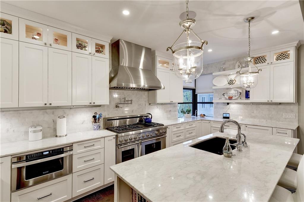 View 3612 Enfield Rd in Tarrytown 3612 Enfield Rd - property photo 1 - Luxury home in Tarrytown, Austin, TX
