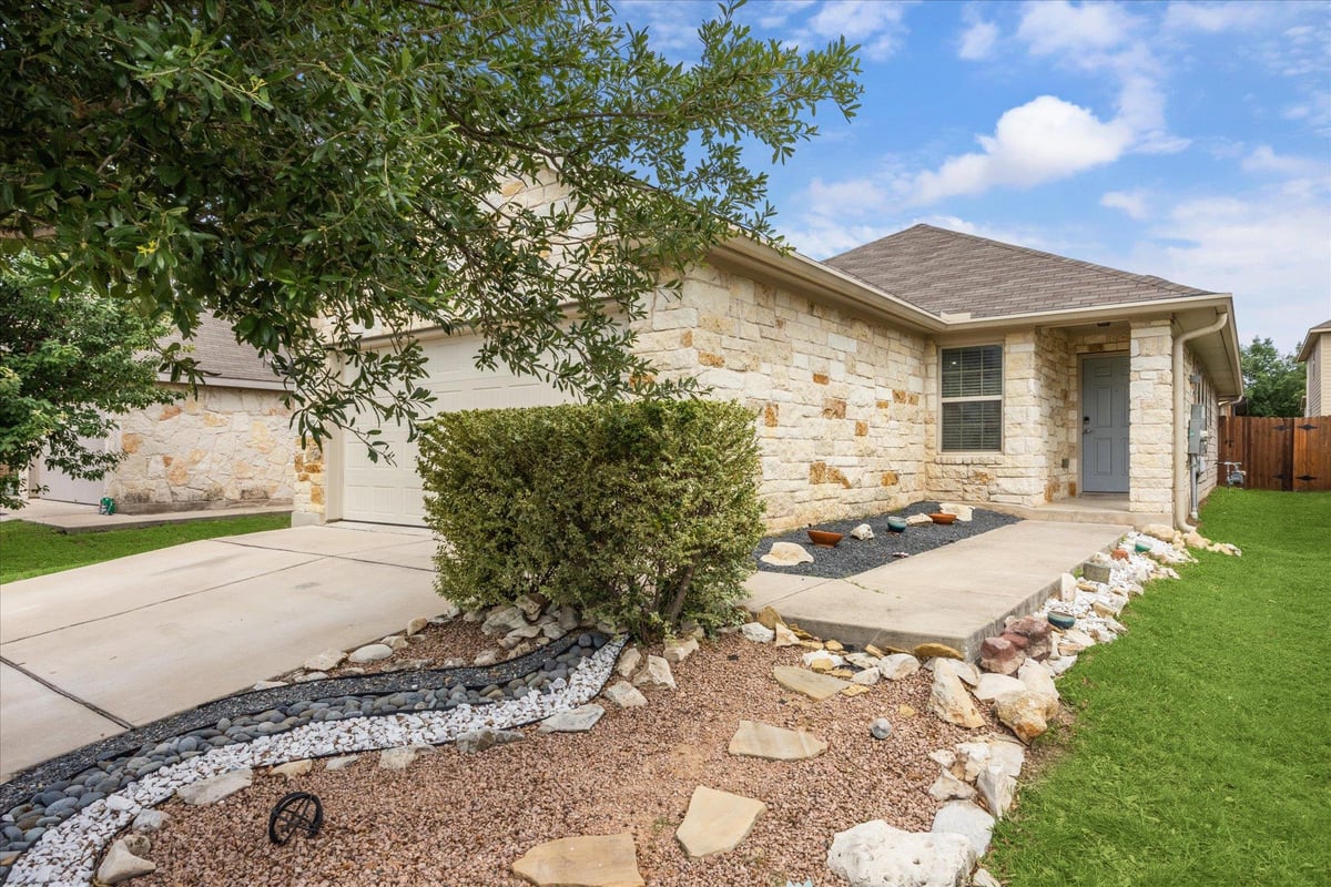 View 3620 Breckenridge Dr in Colorado Crossing Iv Sec 3 3620 Breckenridge Dr - front exterior - Luxury home in Colorado Crossing Iv Sec 3, Austin, TX