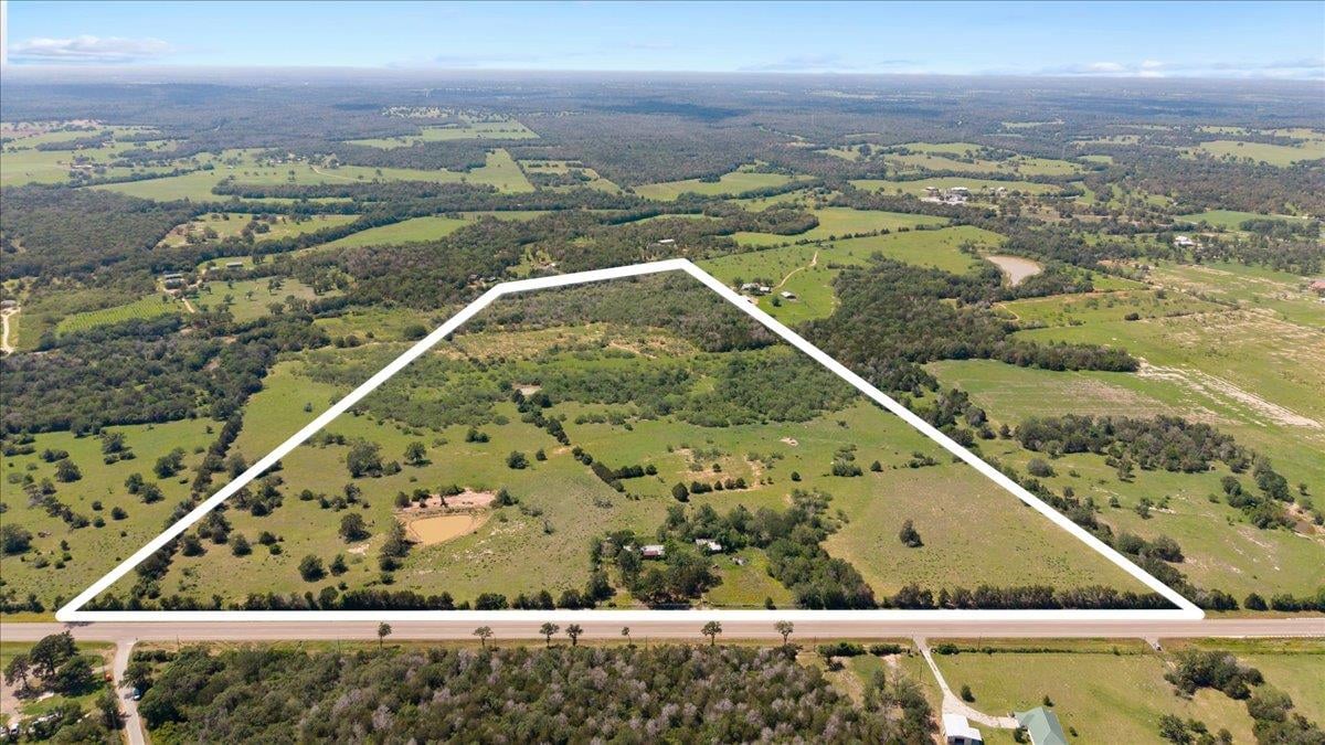 View 3628 S Highway 304 in Perry, C R 3628 S Highway 304 - front exterior - Luxury home in Perry, C R, Rosanky, TX