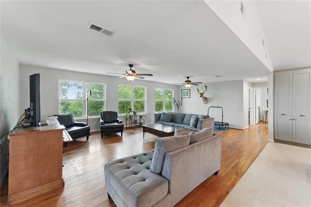 Living area at 366 Arrow Hl - 4 bed 3 bath home