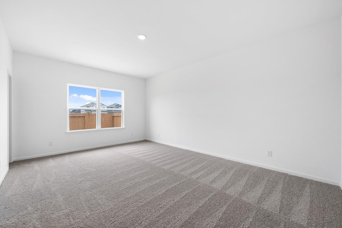 Primary bedroom at 368 Low Pasture Trl - 5 bed 3 bath home