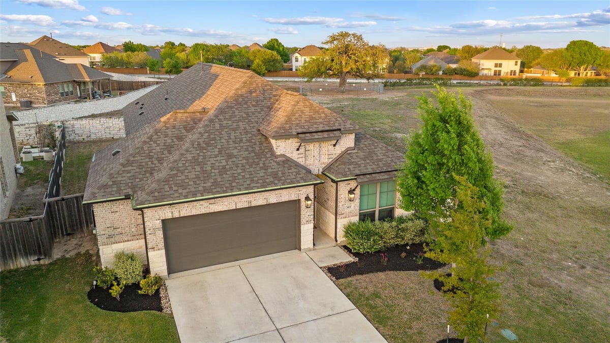 Living area at 369 Cold River Run - 3 bed 2 bath home