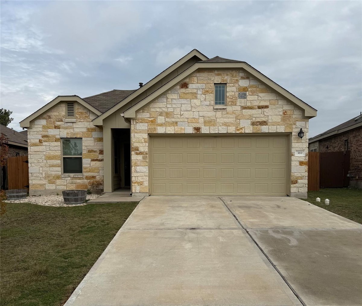 View 369 Shale Cir in Stonefield Sec Ten 369 Shale Cir - front exterior - Luxury home in Stonefield Sec Ten, Buda, TX
