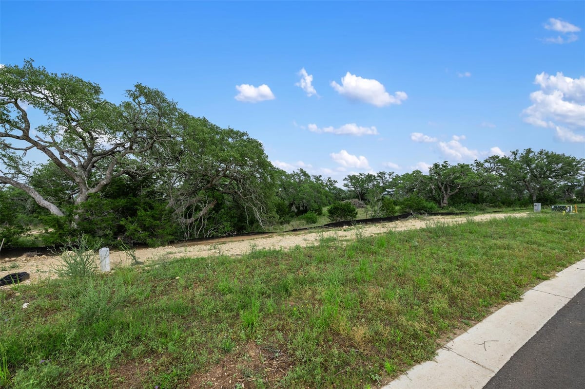 Kitchen at 369 SW Crosswater Ln - Caliterra Ph 5 Sec 14, Dripping Springs, TX