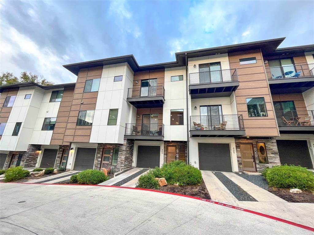 View 3700 Clawson RD Unit #404 in Clawson Ridge Condominiums 3700 Clawson RD Unit #404 - property photo 1 - Luxury home in Clawson Ridge Condominiums, Austin, TX