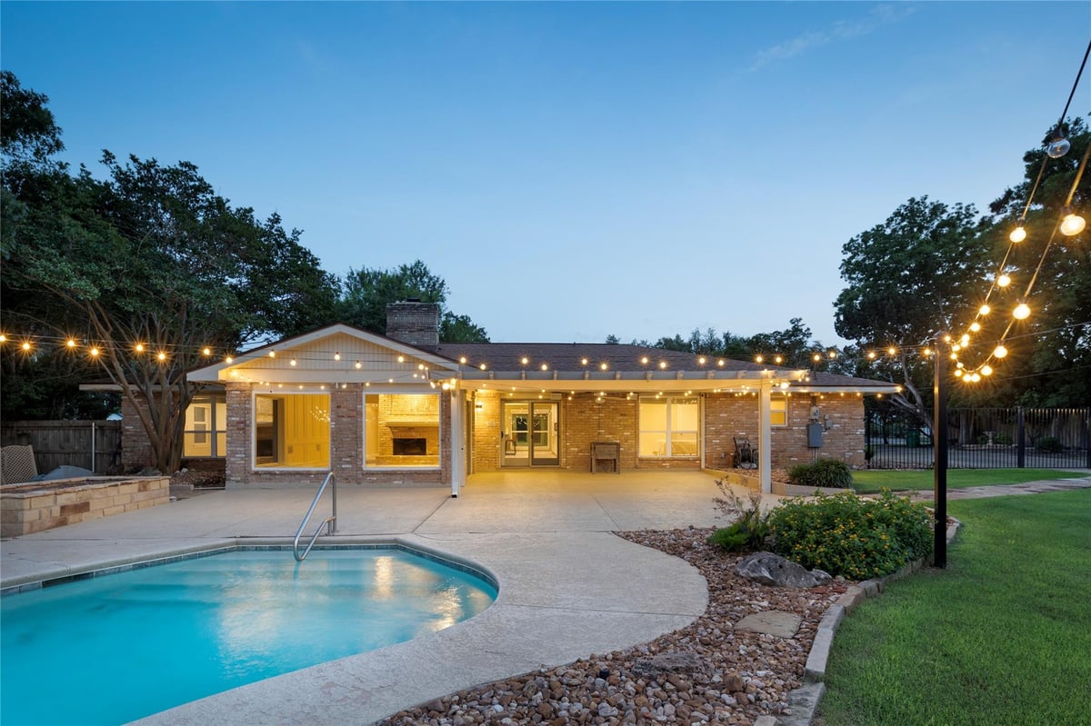 View 3700 Piute Trl in Shady Hollow Add Sec 02 Ph 01 3700 Piute Trl - front exterior - Luxury home in Shady Hollow Add Sec 02 Ph 01, Austin, TX
