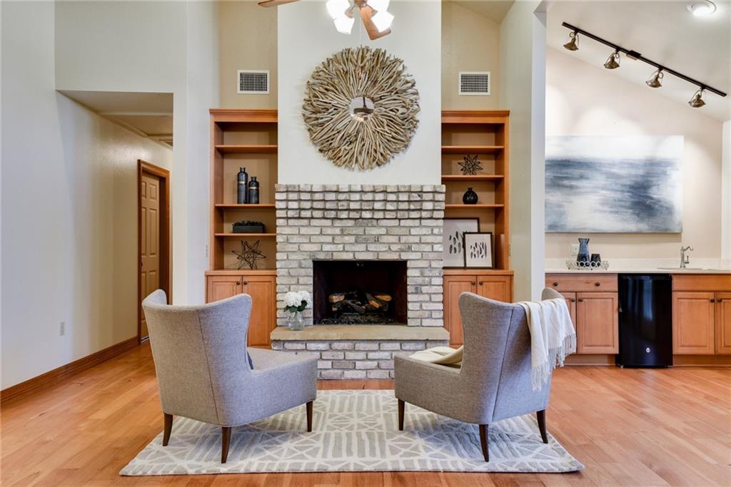 View 3702 Edgemont Dr in Balcones Park Edgemont Sec 02 3702 Edgemont Dr - property photo 1 - Luxury home in Balcones Park Edgemont Sec 02, Austin, TX