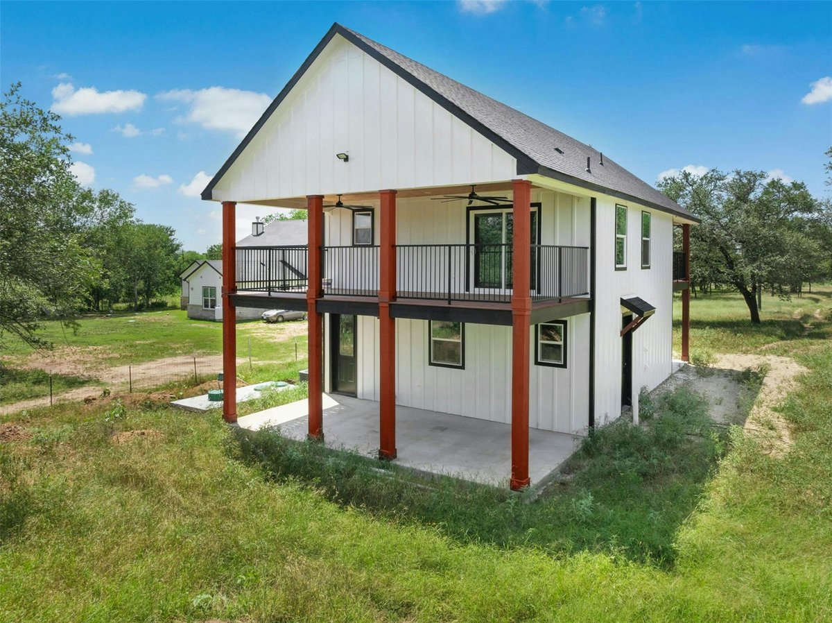 View 3705 Callihan RD in Rebeccas Xing 3705 Callihan RD - front exterior - Luxury home in Rebeccas Xing, Luling, TX