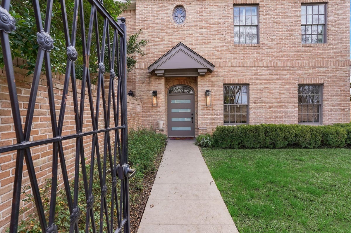 View 3705 Gilbert St Unit #2 in Gilbert Court Condo Amd 3705 Gilbert St Unit #2 - front exterior - Luxury home in Gilbert Court Condo Amd, Austin, TX