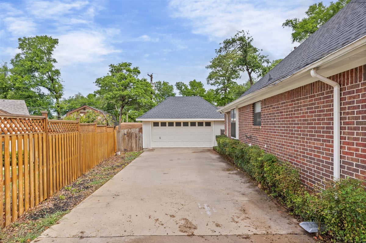 Primary bedroom at 3706 Bobcat Trl - 4 bed 2 bath home