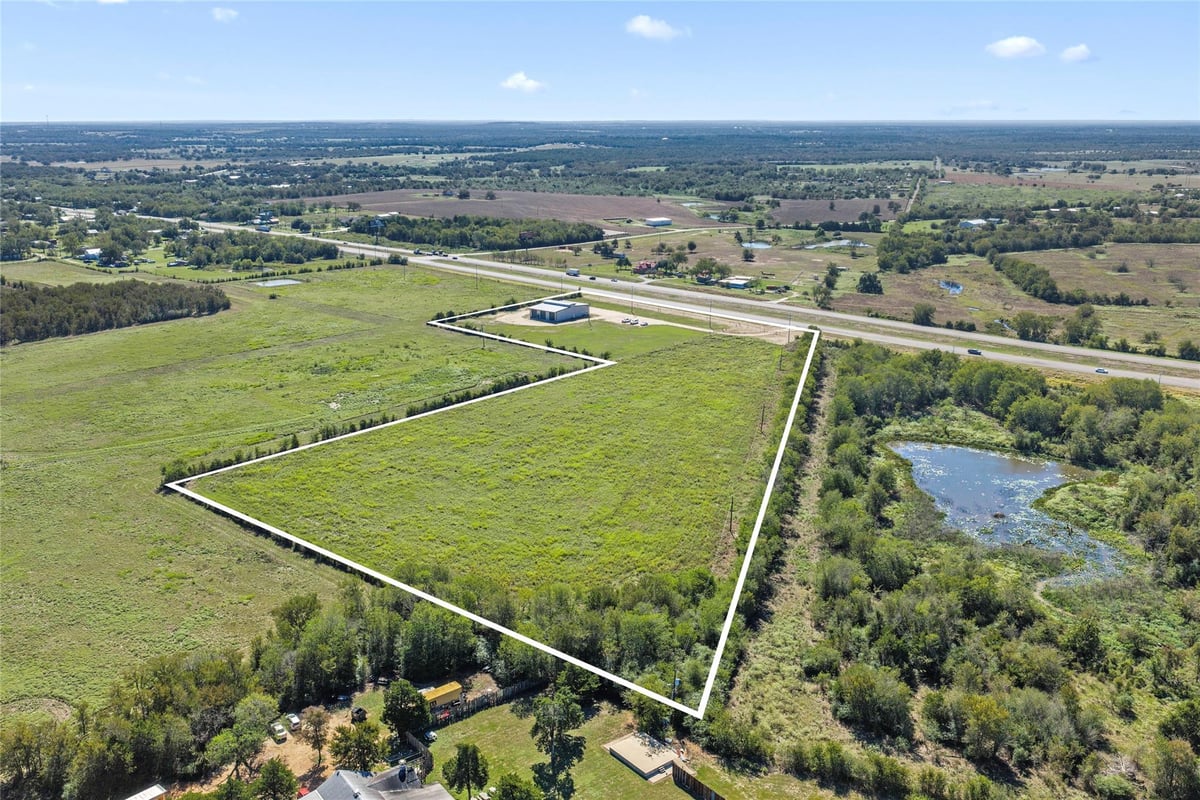 View 3706 Us-290 in Paige 3706 Us-290, photo 1 of 40, Paige, Paige, TX