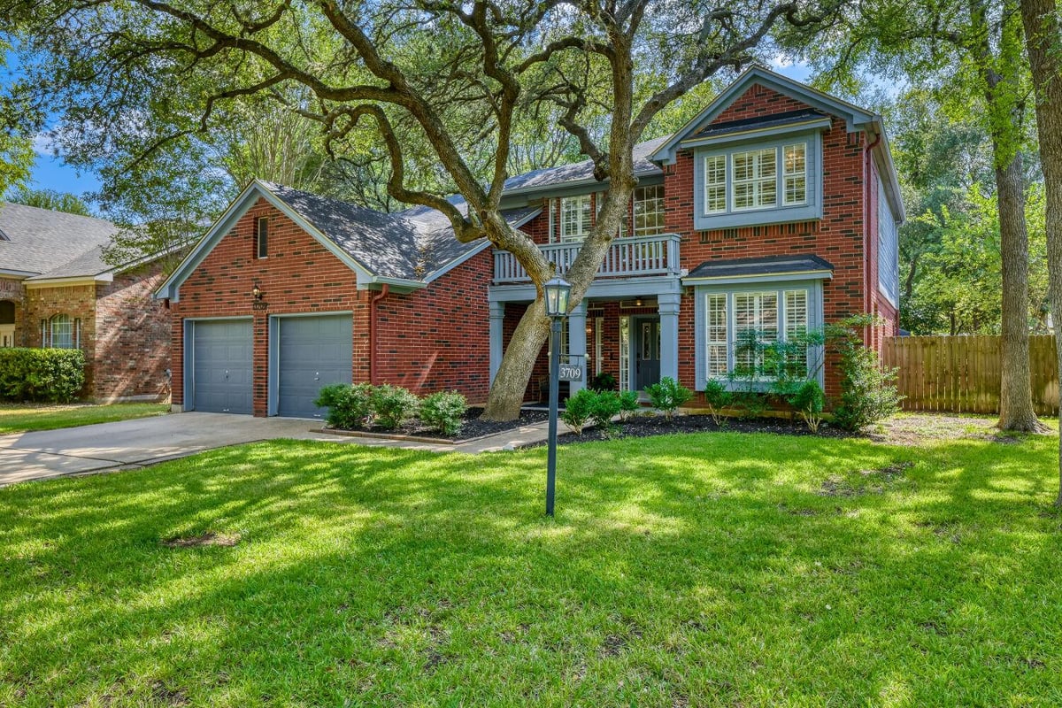View 3709 Leadville DR in Oak Creek Parke Sec 02 3709 Leadville DR - property photo 1 - Luxury home in Oak Creek Parke Sec 02, Austin, TX