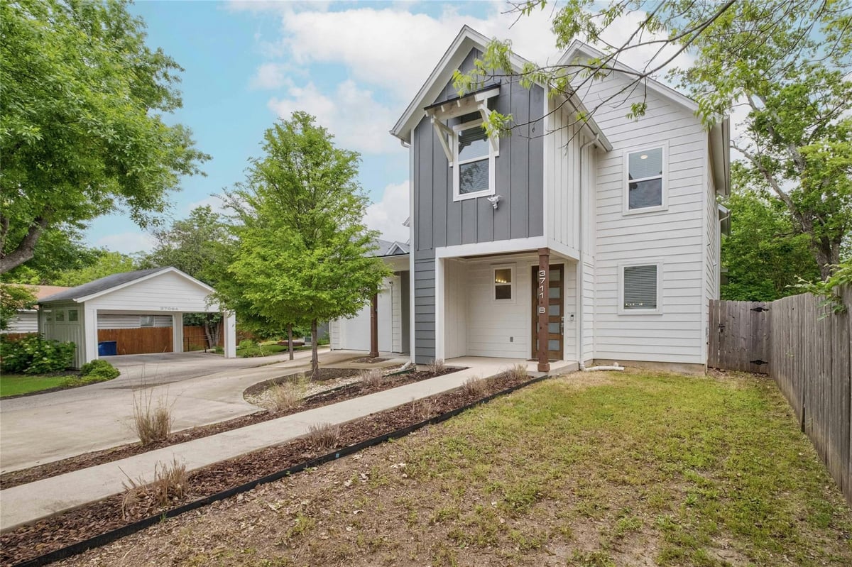 View 3711 Garden Villa LN Unit #B in Freegarden 3711 Garden Villa LN Unit #B - property photo 1 - Luxury home in Freegarden, Austin, TX