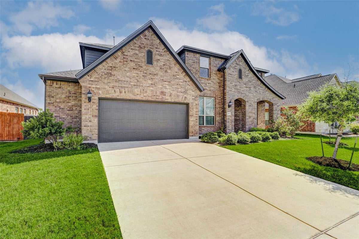 View 3713 Eva Marie Ct in Park at Blackhawk 3713 Eva Marie Ct - property photo 1 - Luxury home in Park at Blackhawk, Pflugerville, TX