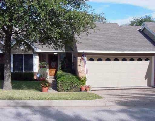 View 3714 WILLIAMSBURG Cres in CHARLESTON PLACE I B 3714 WILLIAMSBURG Cres - property photo 1 - Luxury home in CHARLESTON PLACE I B, Austin, TX