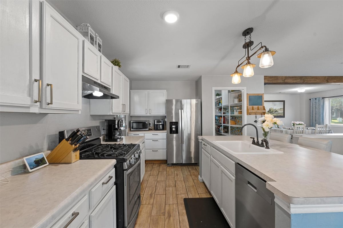 Kitchen at 372 Tobin Dr - 5 bed 3 bath home