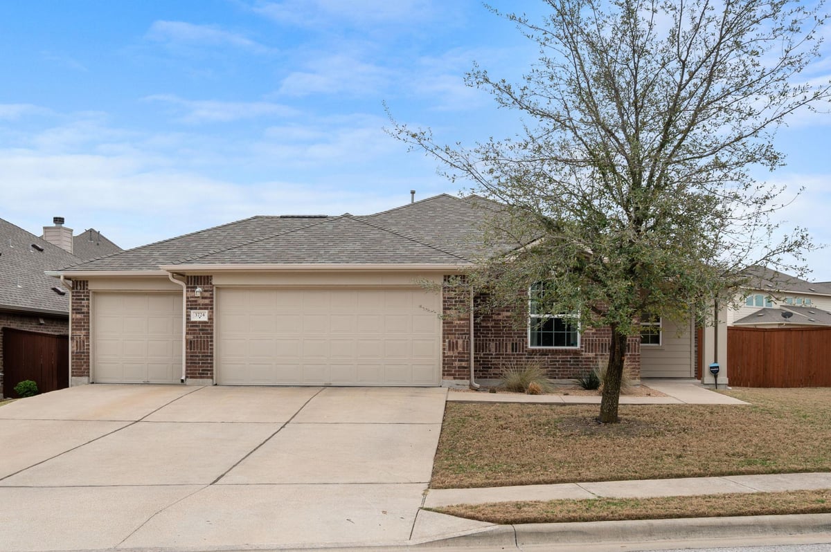 Kitchen at 3724 Brean Down - 3 bed 2 bath home