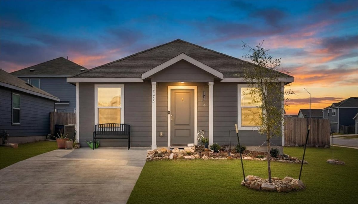 View 373 Cowpoke DR in Rancho Del Cielo Ph 3 373 Cowpoke DR - front exterior - Luxury home in Rancho Del Cielo Ph 3, Jarrell, TX
