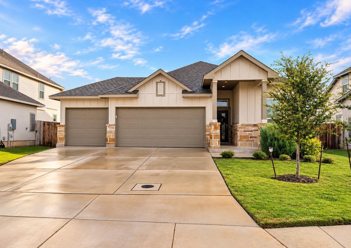 View 3739 Canby Oak BLF in Seguin 3739 Canby Oak BLF, photo 1 of 24, Seguin, Seguin, TX