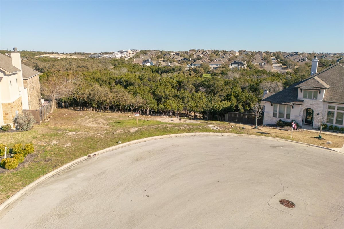 View 375 Seneca DR in Belterra Ph 4 Sec 19B 375 Seneca DR - property photo 1 - Luxury lot in Belterra Ph 4 Sec 19B, Austin, TX
