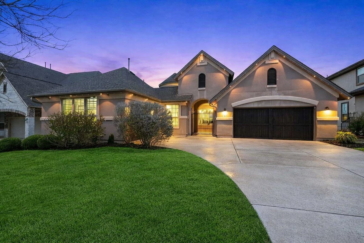 View 377 Jacksdaw DR in Reunion Ranch Ph 2 Sec 2 377 Jacksdaw DR - front exterior - Luxury home in Reunion Ranch Ph 2 Sec 2, Austin, TX