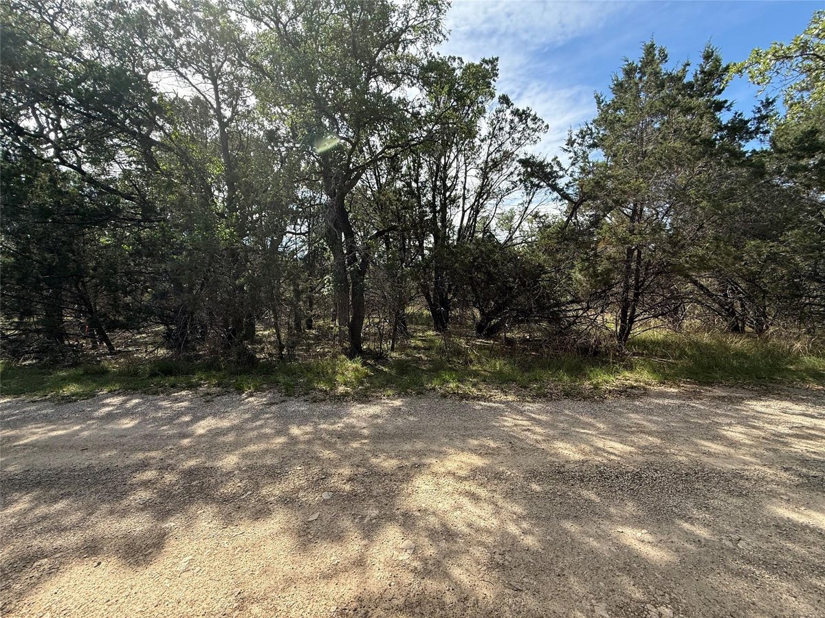 Living area at 38 Heathrow Ln - Woodcreek Sec 12, Wimberley, TX