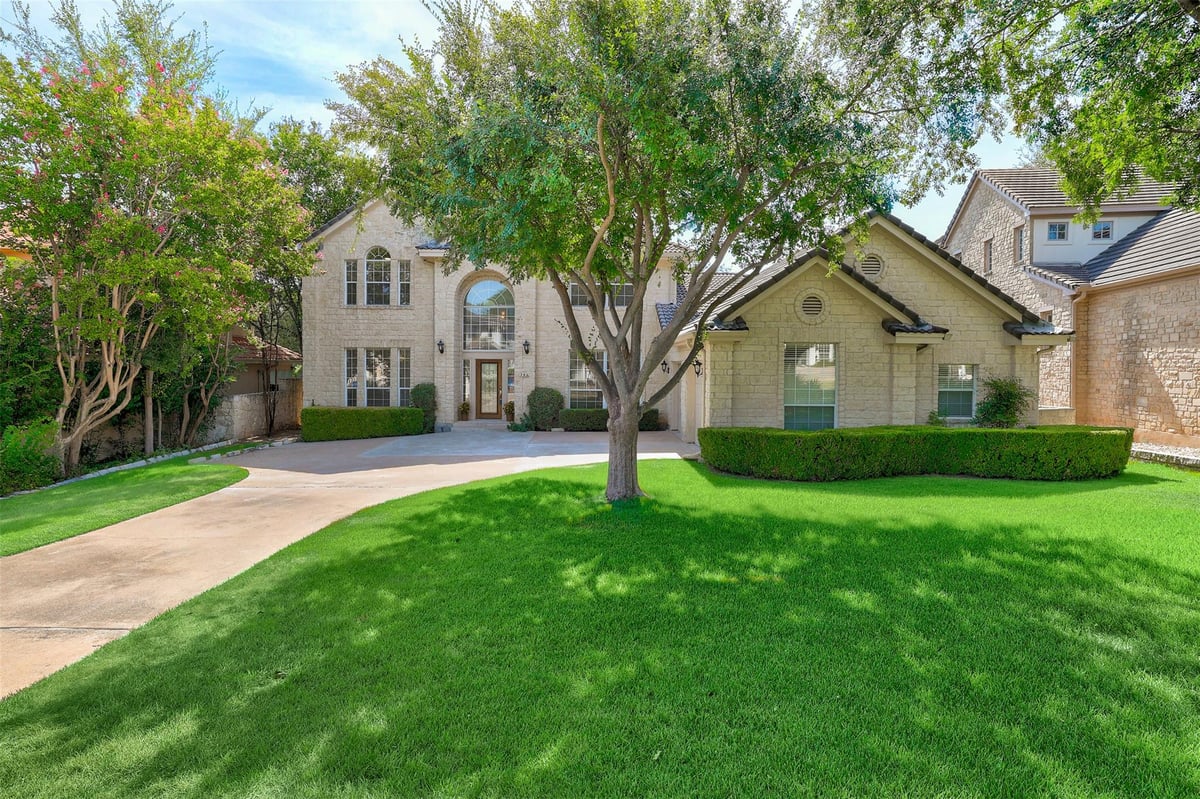 View 38 Tiburon DR in Hills Lakeway Ph 04 38 Tiburon DR - property photo 1 - Luxury home in Hills Lakeway Ph 04, The Hills, TX