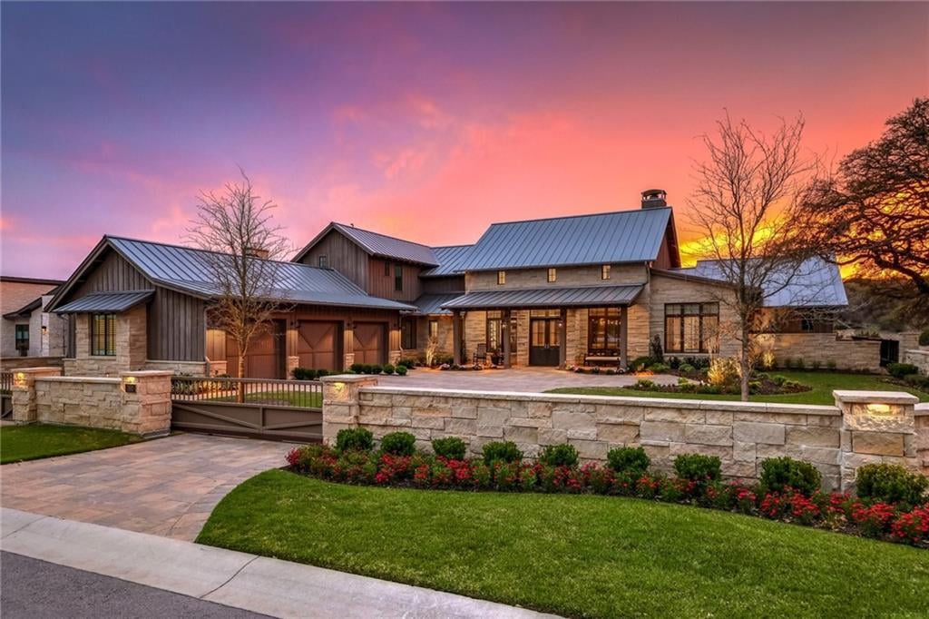 380 Waters Edge Cv - Sold by Keenan Group