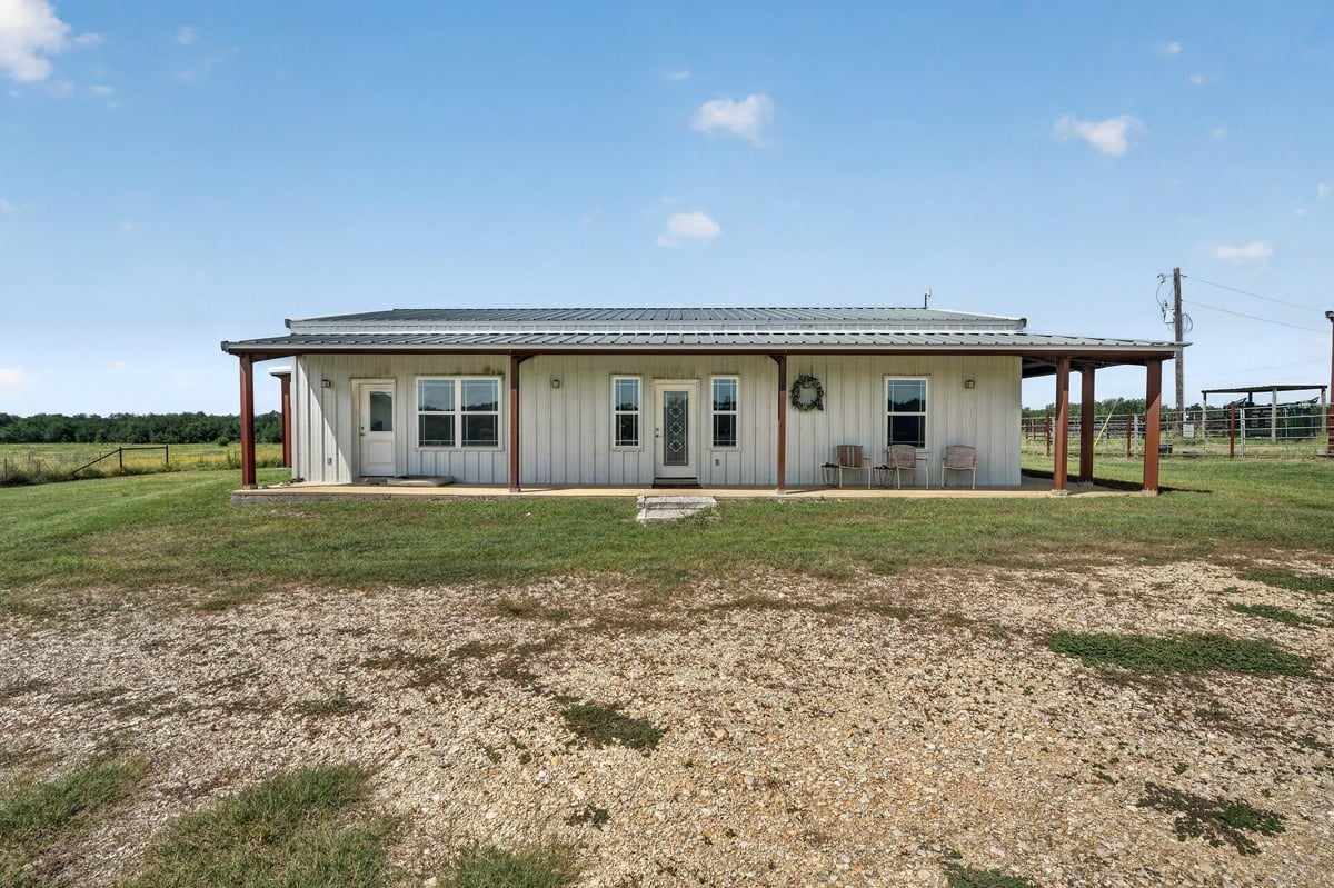 View 3800 County Road 481 in Thrall ISD 3800 County Road 481 - front exterior - Luxury home in Thrall ISD, Thrall, TX