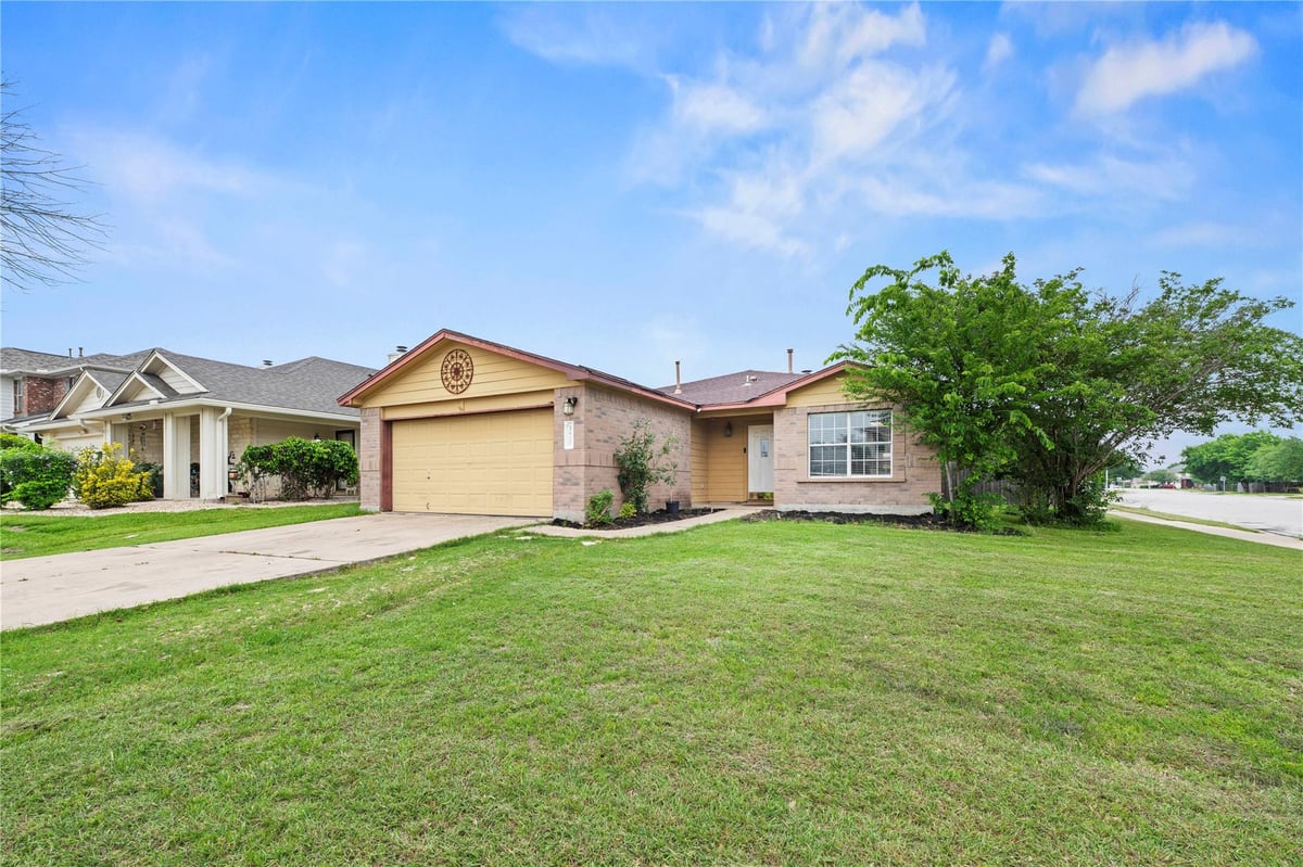 View 3800 Hickox DR in Laurel Ridge Sec 05 3800 Hickox DR - front exterior - Luxury home in Laurel Ridge Sec 05, Round Rock, TX