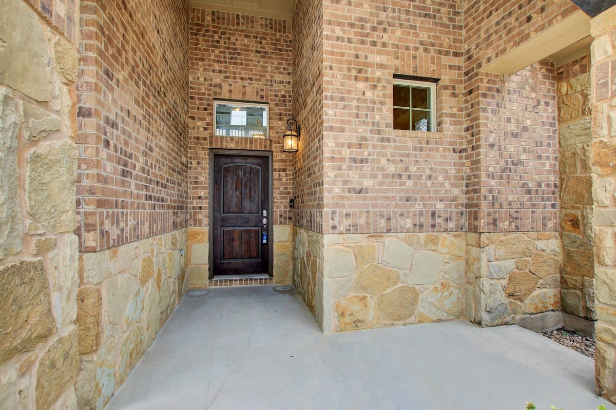Living area at 3800 Lunet Ring Way - 4 bed 3 bath home