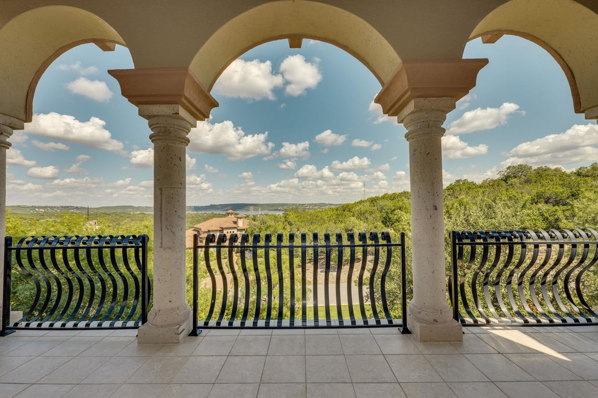 Bathroom at 3800 Scenic Overlook Trl - 4 bed 4 bath home