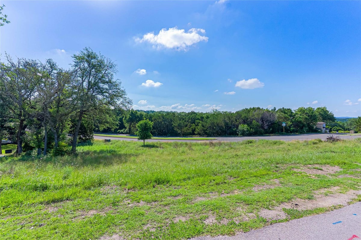 View 3801 Annapolis CV in Highland Lake Estates Sec 04 3801 Annapolis CV - front exterior - Luxury lot in Highland Lake Estates Sec 04, Lago Vista, TX