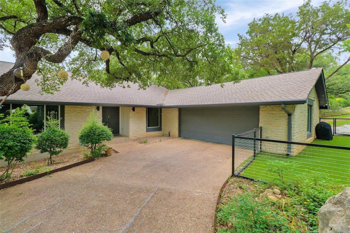 View 3801 Laurel Ledge LN in Highland Hills Sec 08 3801 Laurel Ledge LN - property photo 1 - Luxury home in Highland Hills Sec 08, Austin, TX