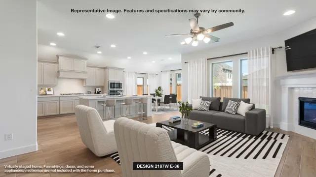 Living area at 3804 Sonesta St - 4 bed 2 bath home