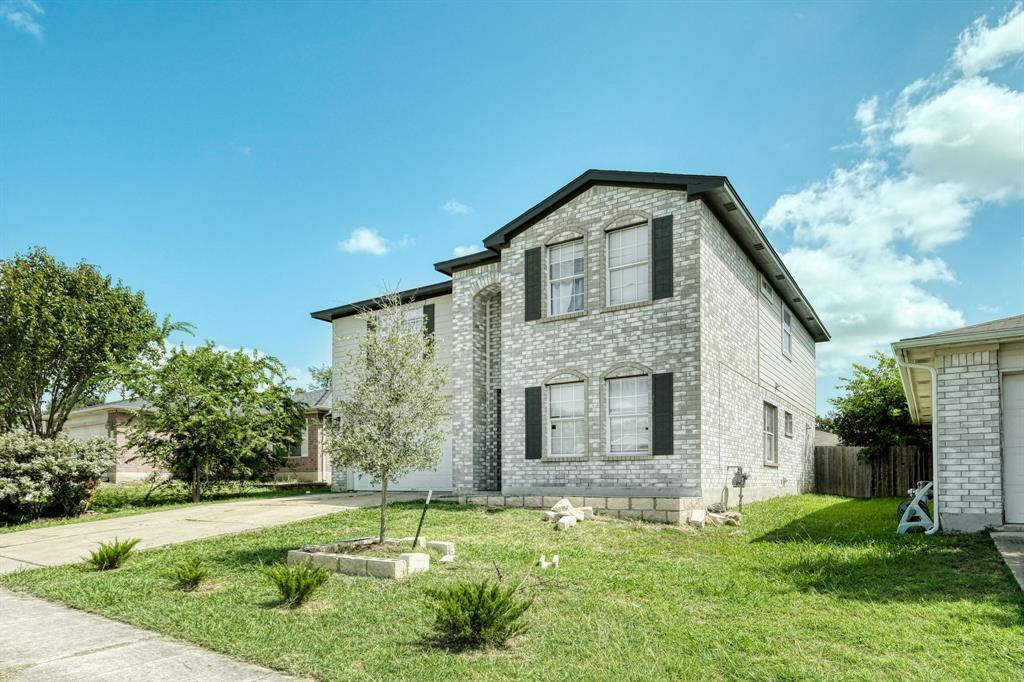 View 3808 Julianas Way in Laurel Ridge Sec 02 3808 Julianas Way - front exterior - Luxury home in Laurel Ridge Sec 02, Round Rock, TX