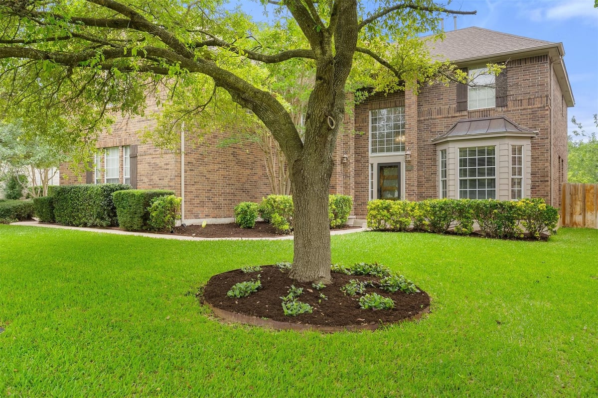 View 3814 Forest Creek Dr in Forest Creek 3814 Forest Creek Dr - front exterior - Luxury home in Forest Creek, Round Rock, TX