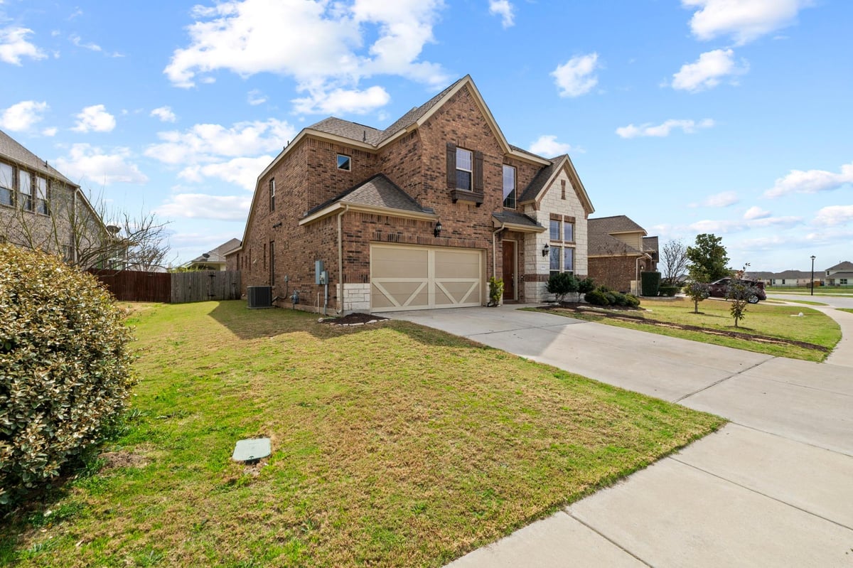 Living area at 3833 Rhythmic Dr - 3 bed 3 bath home