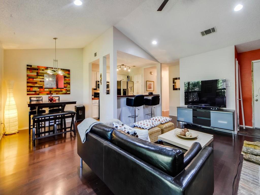 View 3839 Dry Creek Dr Unit #225 in Northwest Hills 3839 Dry Creek Dr Unit #225, photo 1, Northwest Hills, Austin, TX