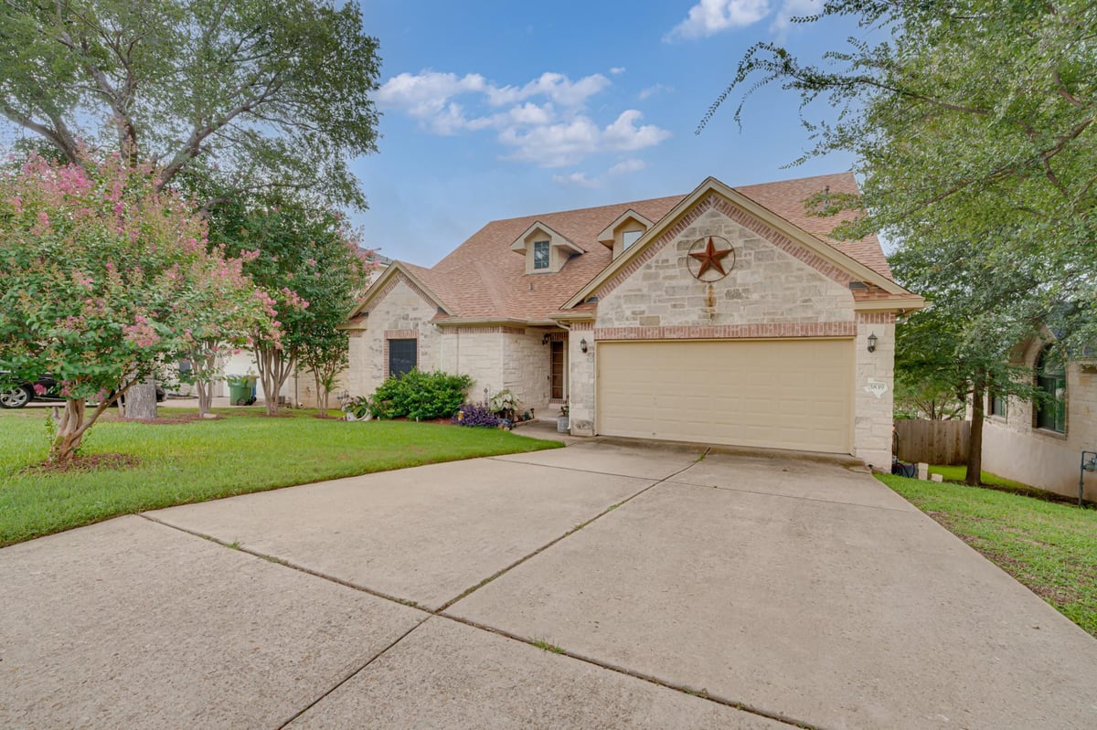 View 3839 Laurel Ridge DR in Laurel Rdg Sec 03 3839 Laurel Ridge DR - property photo 1 - Luxury home in Laurel Rdg Sec 03, Round Rock, TX