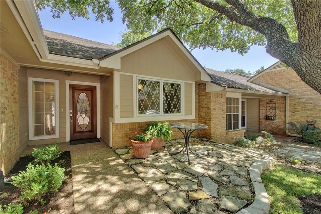 View 3847 Williamsburg Cir in Charleston Place 02 3847 Williamsburg Cir - property photo 1 - Luxury home in Charleston Place 02, Austin, TX